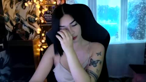 Snapshot of urasiandreamgirlxxx chatting on June 2026 06:38:02 AM jess online show from June 2026 06:38:02 AM