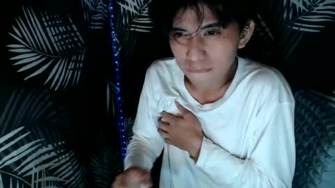 urasiantwinkx online show from June 2026 07:42:01 PM