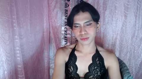 urasiantwinkx online show from July 2026 12:42:01 PM