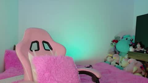 Danielle  online show from November 2025 08:13:02 AM