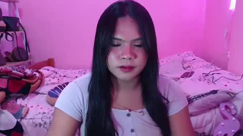 Snapshot of urbabysofia0305 chatting on February 2025 06:37:02 PM Sofia online show from February 2025 06:37:02 PM