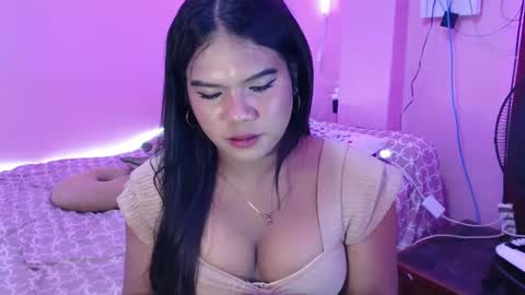 Snapshot of urbabysofia0305 chatting on March 2025 05:38:02 PM Sofia online show from March 2025 05:38:02 PM