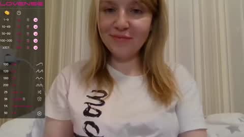 Snapshot of urbadkitty chatting on December 2024 03:55:01 PM urbadkitty online show from December 2024 03:55:01 PM