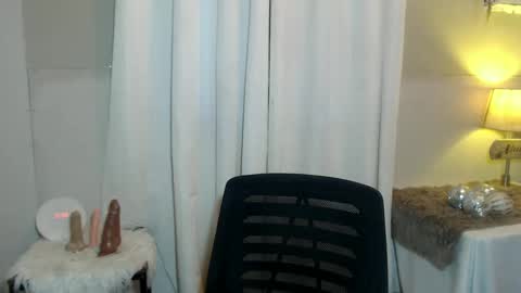 Snapshot of urcrushnextdoor_ chatting on February 2025 09:30:01 AM urcrushnextdoor_ online show from February 2025 09:30:01 AM