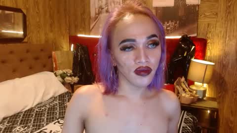 KENDALL online show from December 2024 02:01:01 AM