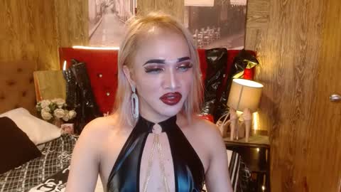 KENDALL online show from January 2025 01:21:01 PM