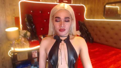 KENDALL online show from January 2025 11:58:02 AM