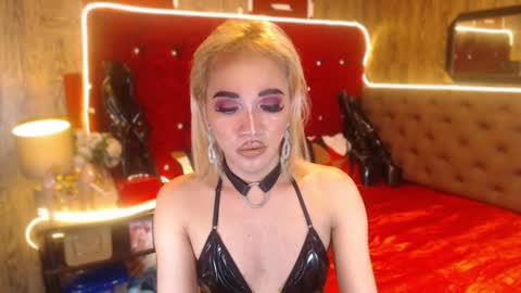 KENDALL online show from January 2025 01:24:01 PM