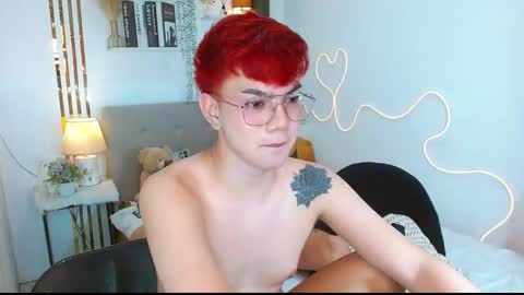 Snapshot of urdeityoflove_ chatting on September 2025 02:06:02 PM rose and khristine online show from September 2025 02:06:02 PM