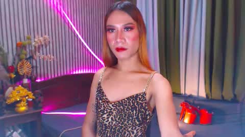 urexpensivejulia online show from March 2026 06:01:02 PM