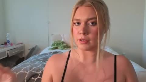 Snapshot of urfavcollegegirl chatting on February 2025 12:41:01 AM Maryia Kay online show from February 2025 12:41:01 AM