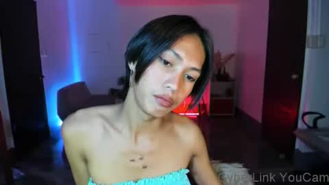 Snapshot of urfavouriteaddiction chatting on September 2025 03:17:01 PM Rianne online show from September 2025 03:17:01 PM