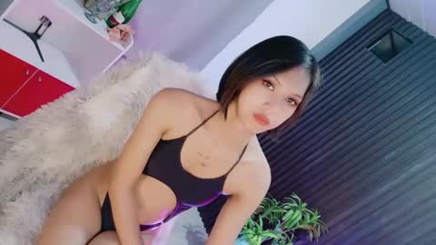 Snapshot of urfavouriteaddiction chatting on March 2026 06:25:01 PM Rianne online show from March 2026 06:25:01 PM