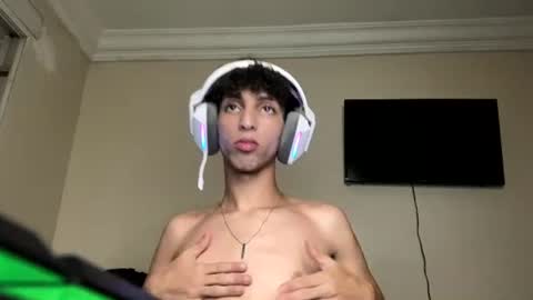 urfavtwinkx21 online show from July 2026 10:41:01 PM