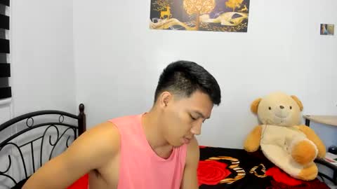 urfucker_vinz online show from May 2026 12:46:02 PM