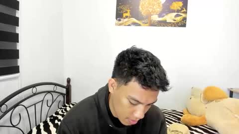 urfucker_vinz online show from May 2026 01:55:01 AM