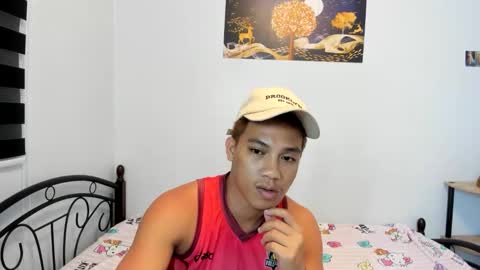 urfucker_vinz online show from May 2026 01:16:02 PM