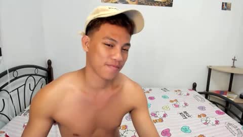 urfucker_vinz online show from June 2026 11:55:01 PM