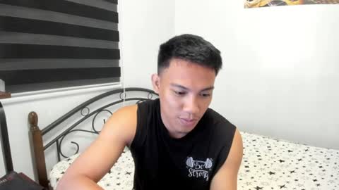 urfucker_vinz online show from July 2026 02:45:02 PM