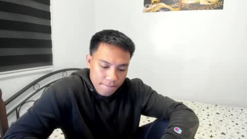 urfucker_vinz online show from July 2026 12:51:02 PM