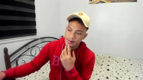 urfucker_vinz online show from July 2026 02:24:01 PM