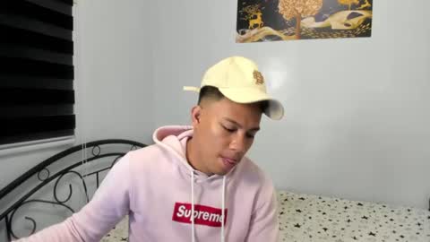 urfucker_vinz online show from July 2026 01:10:02 PM