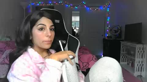 Snapshot of urgoddessmarla chatting on November 2025 01:44:01 PM Goddess Marla online show from November 2025 01:44:01 PM