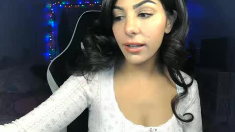 Snapshot of urgoddessmarla chatting on November 2025 04:44:02 AM Goddess Marla online show from November 2025 04:44:02 AM