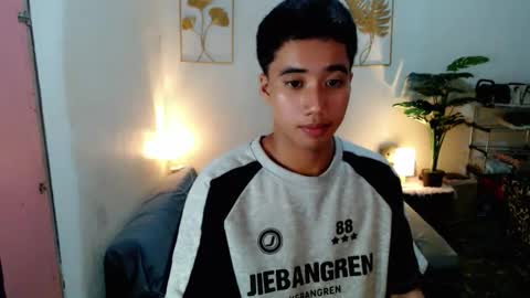 Snapshot of urguy_habibi chatting on December 2025 11:52:01 AM Bib online show from December 2025 11:52:01 AM