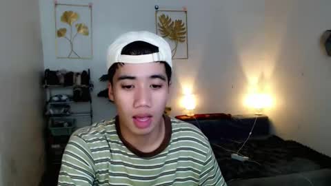 Snapshot of urguy_habibi chatting on December 2025 06:44:01 AM Bib online show from December 2025 06:44:01 AM