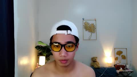 Snapshot of urguy_habibi chatting on January 2026 06:37:02 AM Bib online show from January 2026 06:37:02 AM