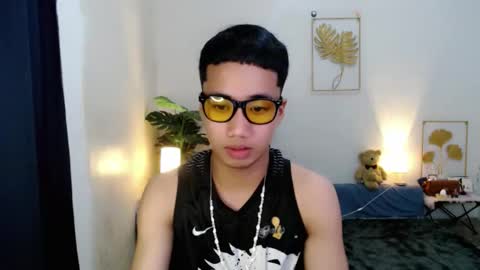 Snapshot of urguy_habibi chatting on January 2026 09:09:02 PM Bib online show from January 2026 09:09:02 PM