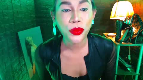 queen norelle online show from January 2025 10:51:01 PM