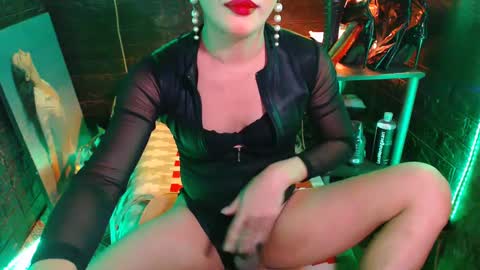 queen norelle online show from March 2025 05:28:02 PM