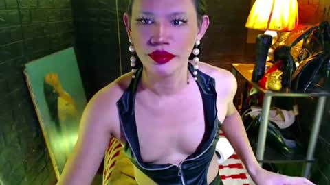 queen norelle online show from July 2026 04:20:01 PM