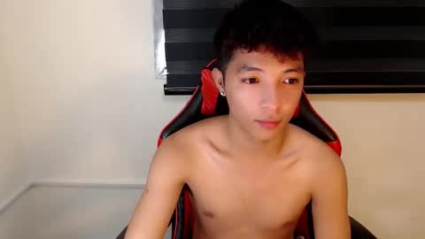 Snapshot of urhotethanxx chatting on November 2025 05:02:02 PM Ethan online show from November 2025 05:02:02 PM