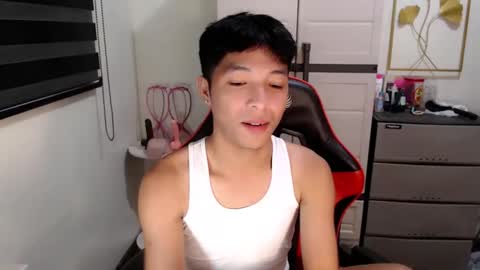 Snapshot of urhotethanxx chatting on May 2026 11:45:02 PM Ethan online show from May 2026 11:45:02 PM