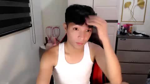 Snapshot of urhotethanxx chatting on May 2026 12:07:01 AM Ethan online show from May 2026 12:07:01 AM