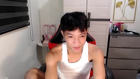 Snapshot of urhotethanxx chatting on May 2026 12:29:02 AM Ethan online show from May 2026 12:29:02 AM