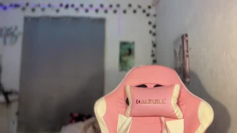 itsjayjay online show from July 2026 11:28:01 AM