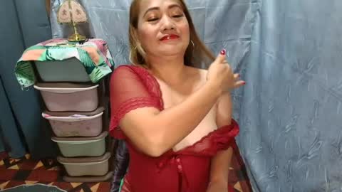 urhotmomzoey online show from July 2026 02:46:02 PM