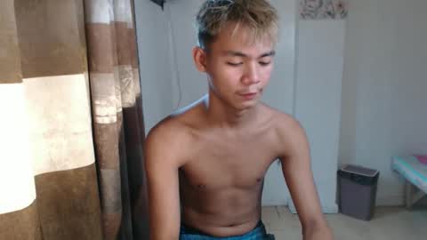 Snapshot of urhotpinoy_izaac chatting on October 2025 10:01:01 PM simeon ulok online show from October 2025 10:01:01 PM