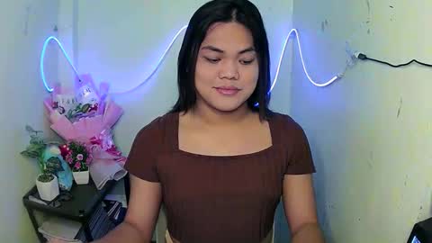 urhottie_bella online show from September 2025 03:56:02 PM