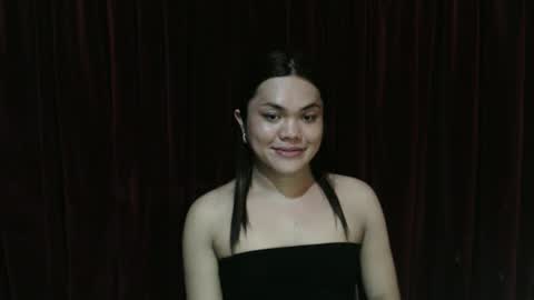 urhottie_bella online show from May 2026 01:51:02 PM