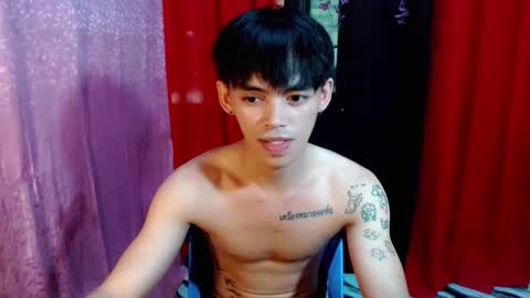 urhunky_boy online show from May 2026 03:34:02 AM