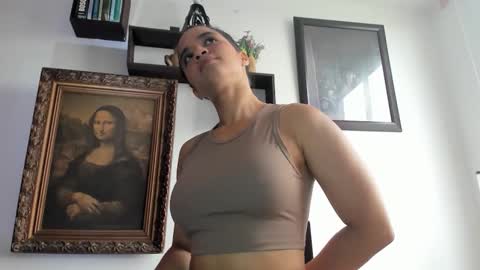 urimare_south online show from April 2026 05:44:02 PM