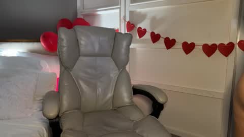 Snapshot of urlillshy chatting on February 2026 01:15:01 AM Kristina online show from February 2026 01:15:01 AM