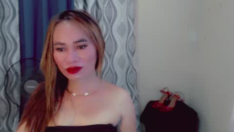 urlovely_che online show from May 2026 05:02:02 AM
