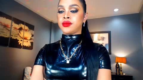 UrMajestyTyra online show from January 2025 06:02:02 AM