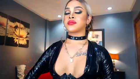 UrMajestyTyra online show from January 2025 02:04:01 AM